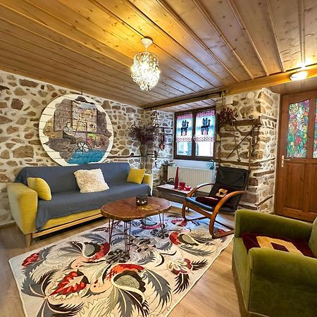 Renovated Old Manor House With Yard Βίλα Αρναία Εξωτερικό φωτογραφία