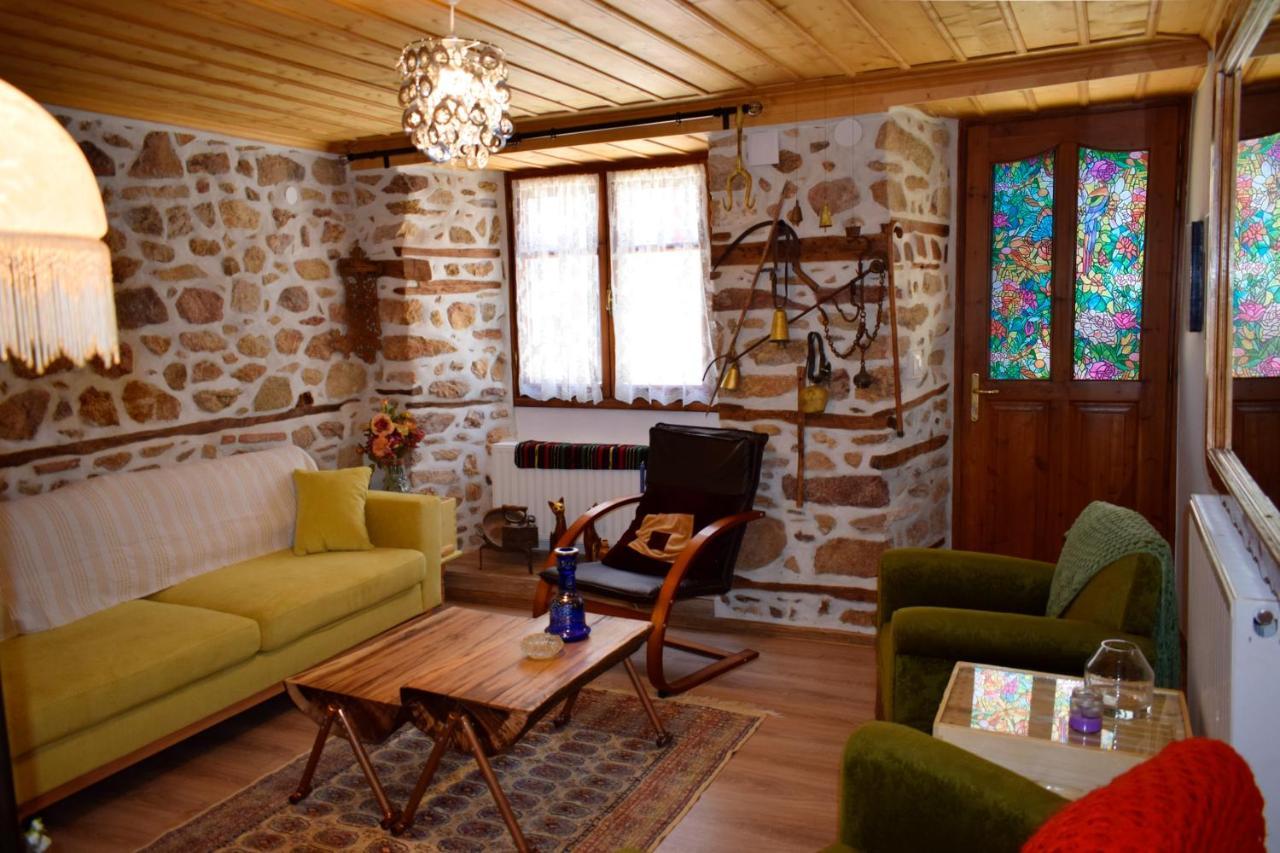Renovated Old Manor House With Yard Βίλα Αρναία Εξωτερικό φωτογραφία