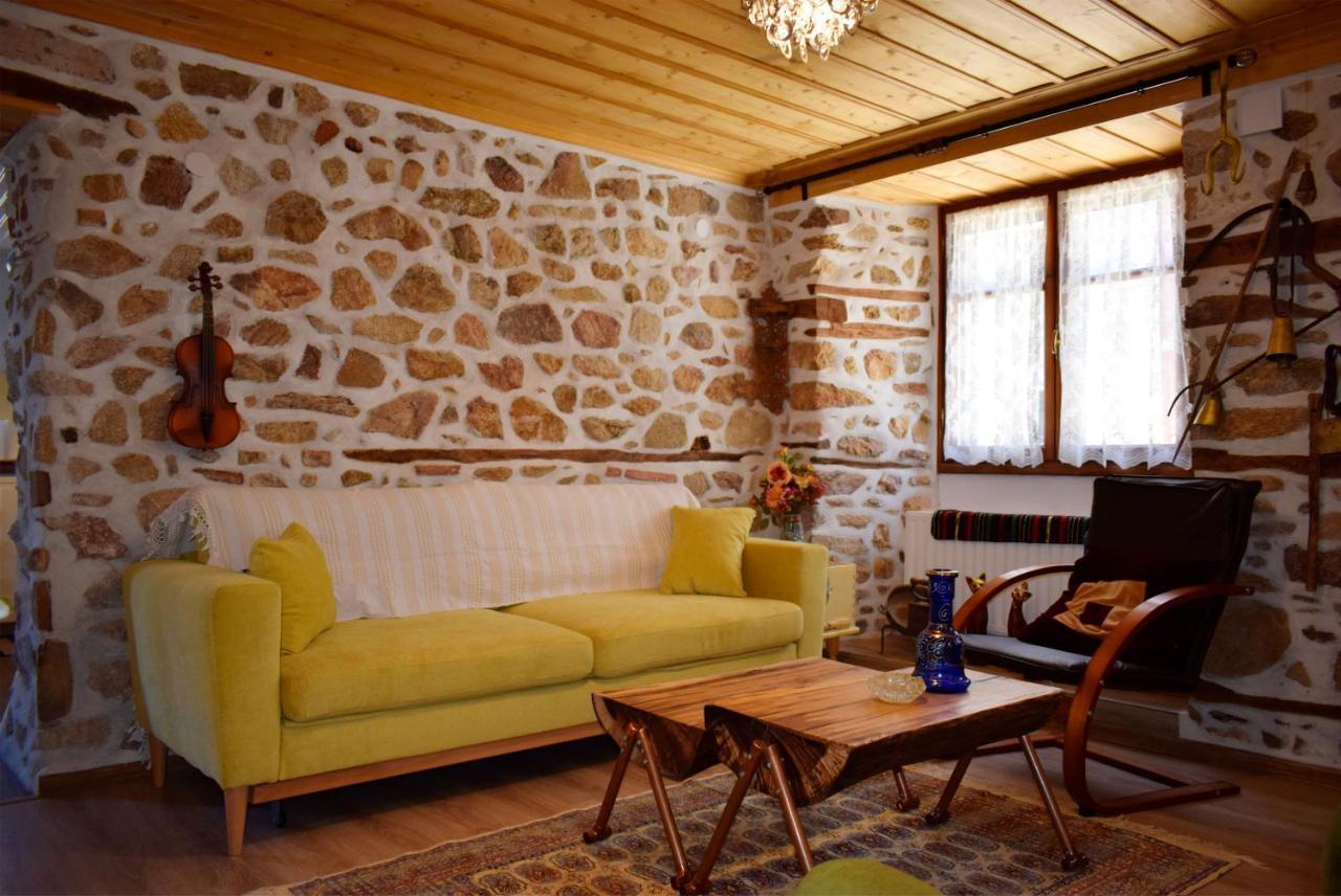Renovated Old Manor House With Yard Βίλα Αρναία Εξωτερικό φωτογραφία